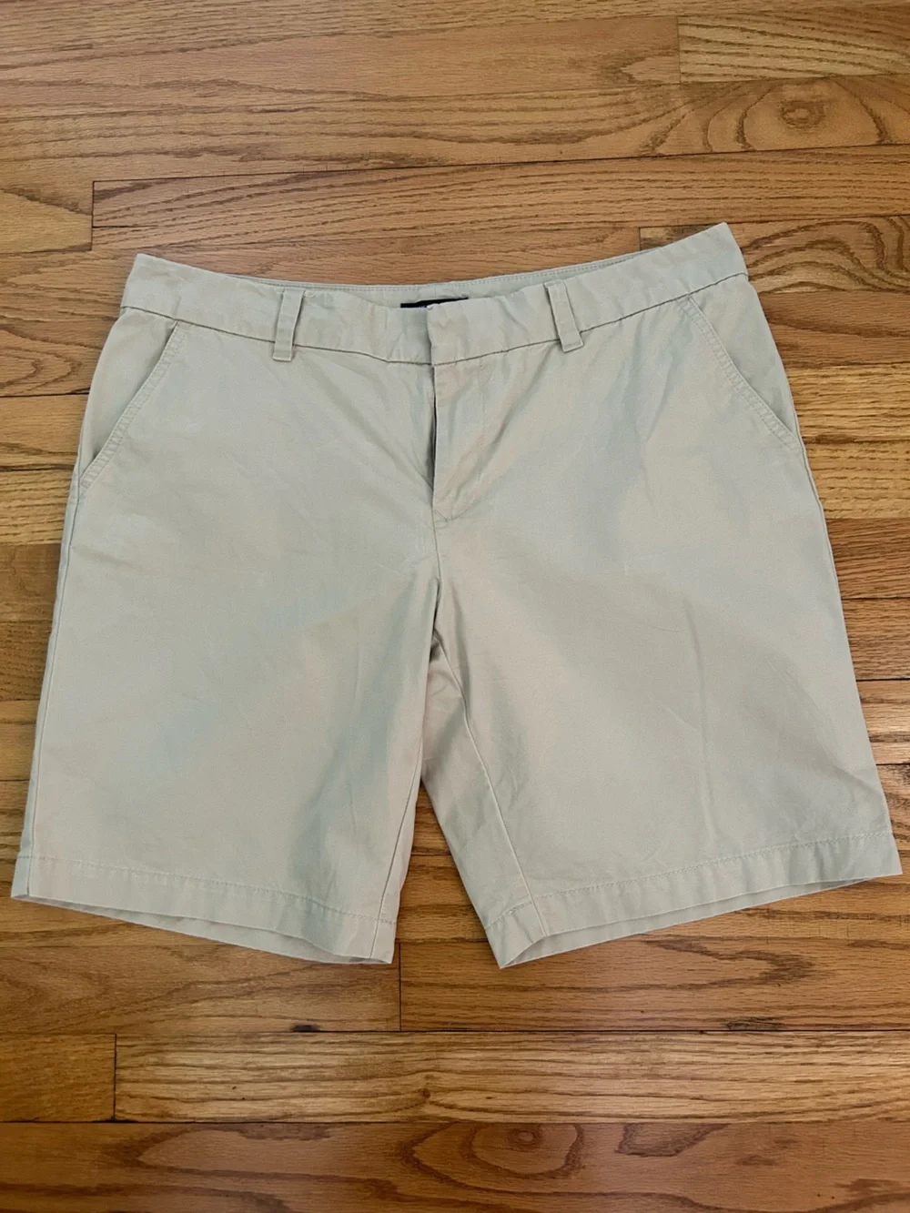 Tommy Hilfiger Khaki Flat-Front Shorts - Picture 1 of 4